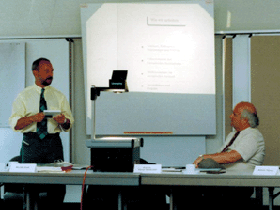 ©Michael Jörger Europa zum Anfassen Prof.Weidenfeld Mainz 1993.gif